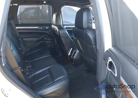 2012 Porsche Cayenne Turbo z USA, uszkodzony, nr VIN WP1AC2A20CLA80196